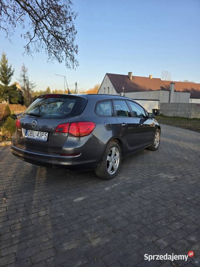 Opel Astra J 17 CDTi 139 przebiegu Lubin