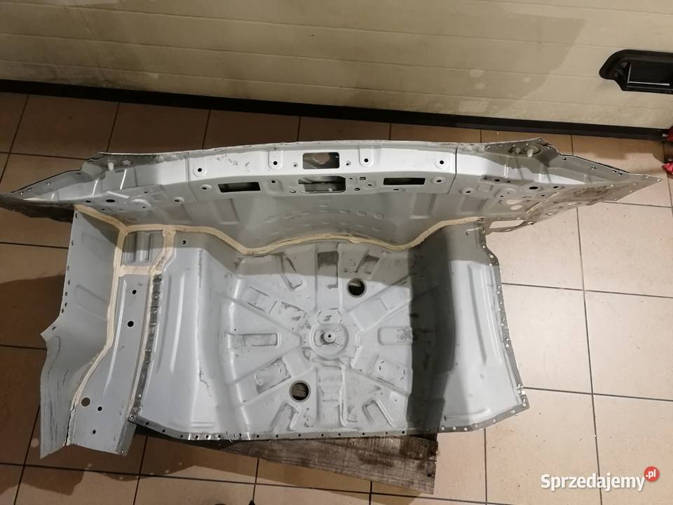 Pas tył wanna AYGO II Świdnik