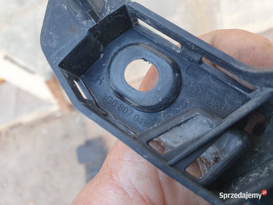 VW PASSAT B8 ŚLIZG ZDERZAKA LEWY PRZÓD 3G0807049 osobowe Międzychód