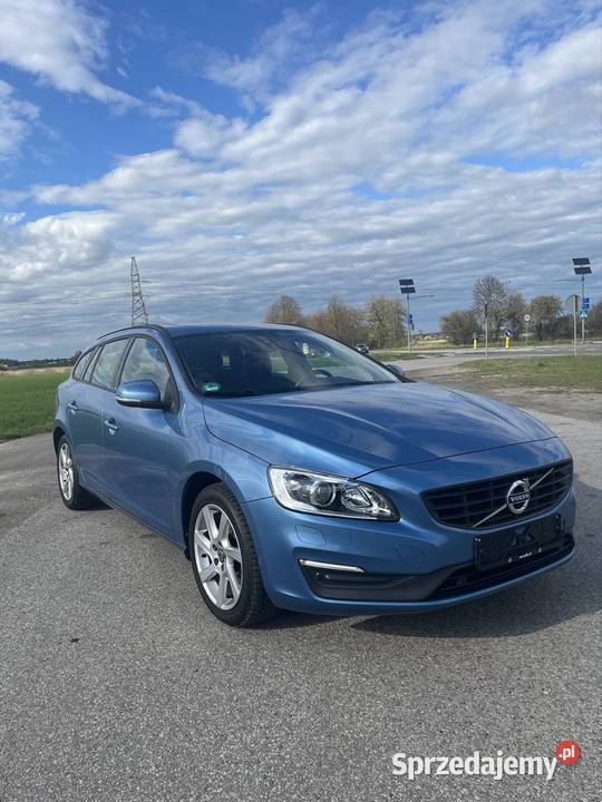 Sprzedam Volvo v 60 w stanie idealnym