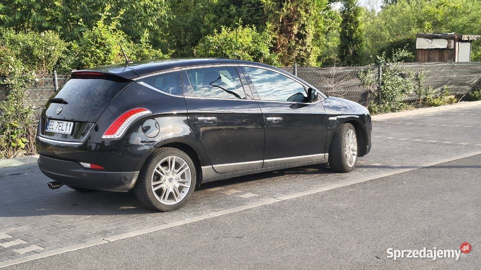 Lancia Delta 2011 14T LPG przyciągające uwagę nieuszkodzony Łódź