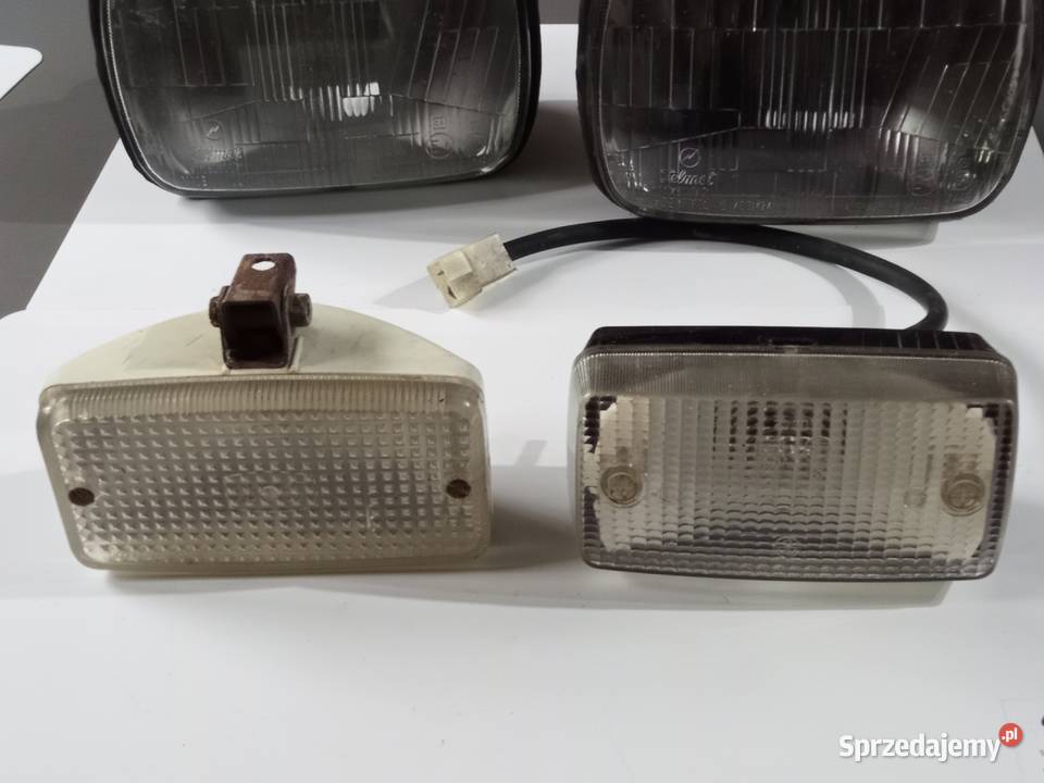 Stare orginalne lampy Fiat126 p 1981 r dolnośląskie Świdnica