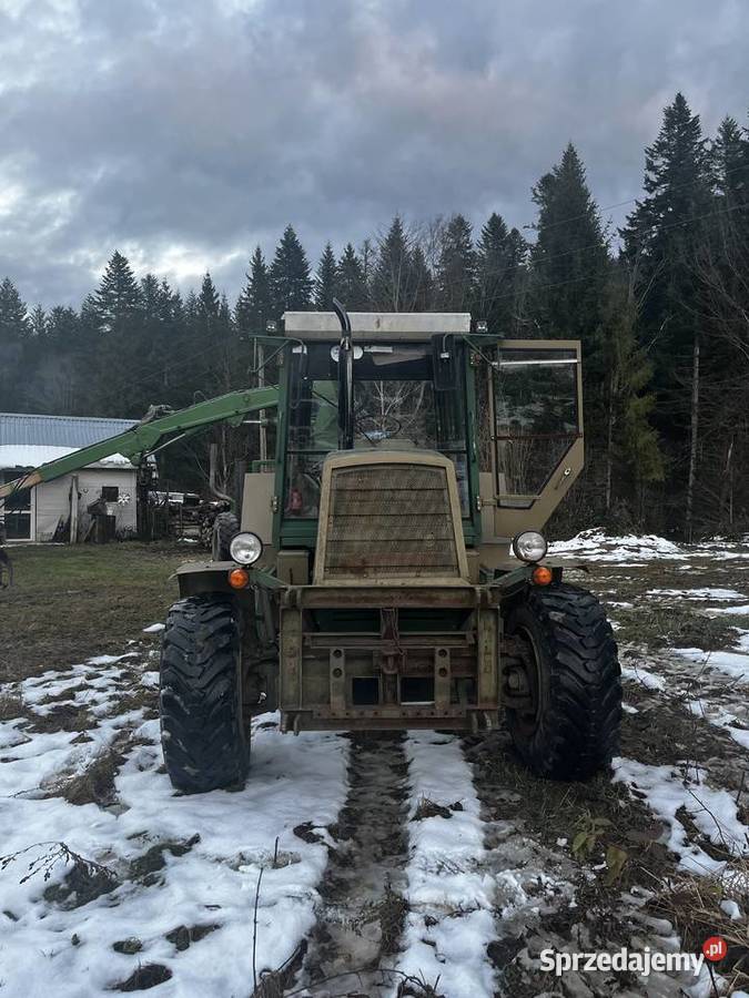 Ciągnik Fortschritt ZT 323 Z przyczepą leśną HDS