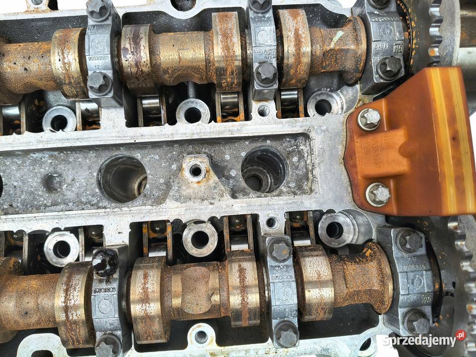 GŁOWICA CYLINDRÓW Opel Astra J Meriva B Corsa D osobowe Głowice cylindrów Chełm