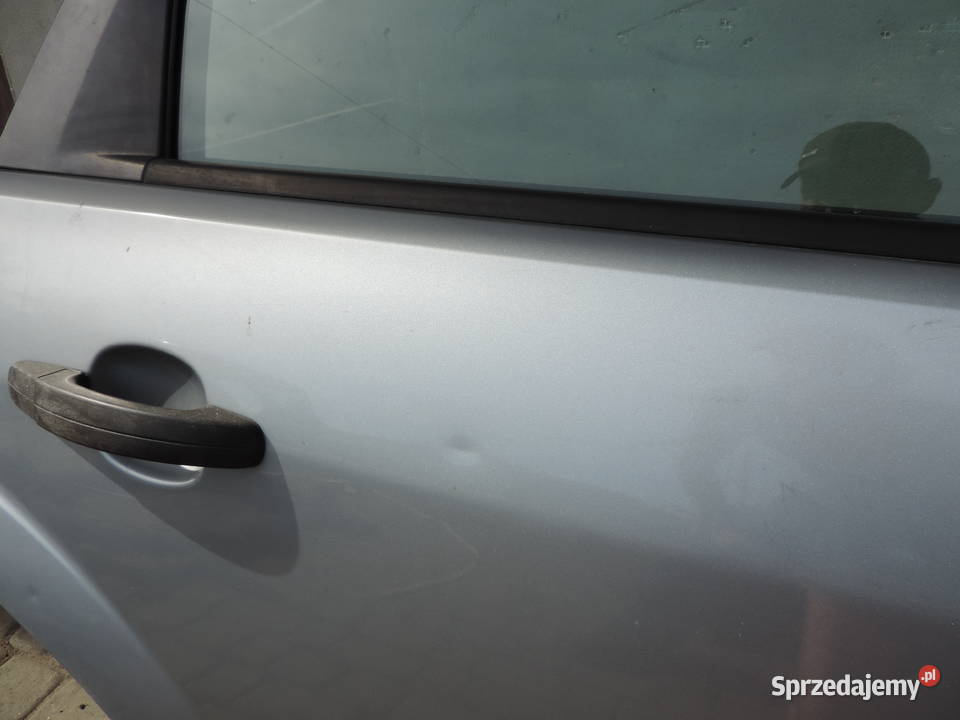 FORD FOCUS MK2 KOMBI DRZWI PRAWY TYŁ KOLOR D1 osobowe Nowy Sącz