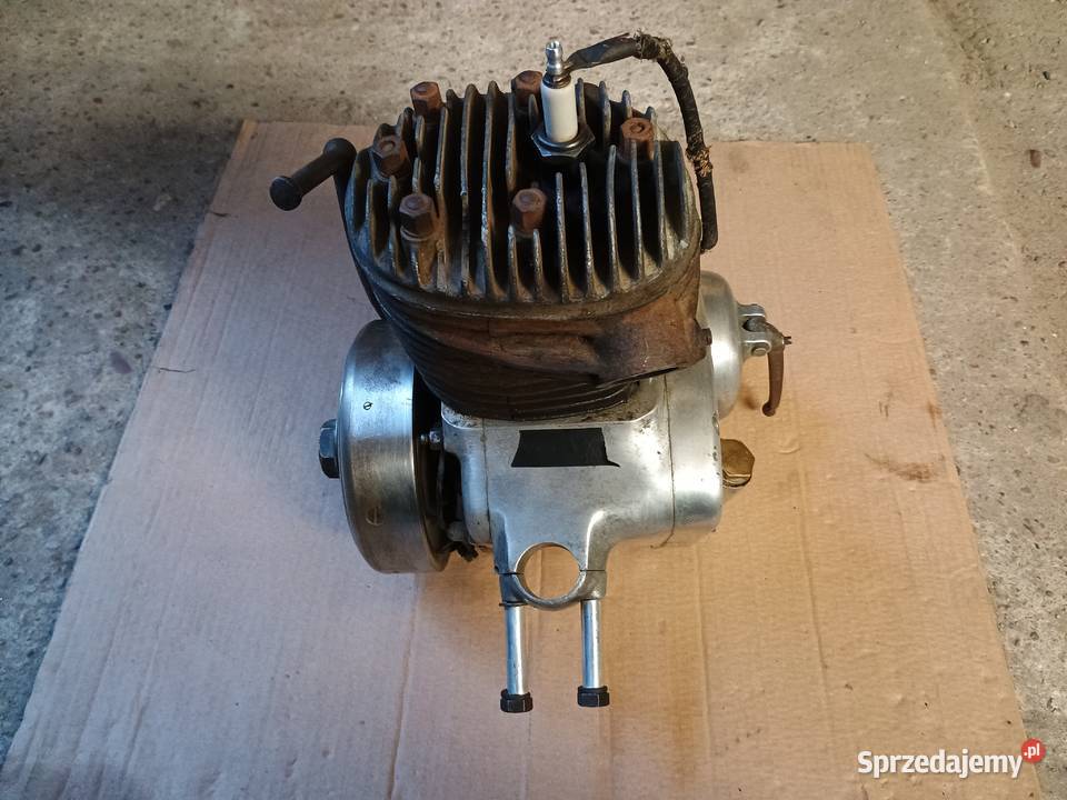 Motobecane AB1 BJ 4 takt 1937r silnik zabytkowy Kurzętnik