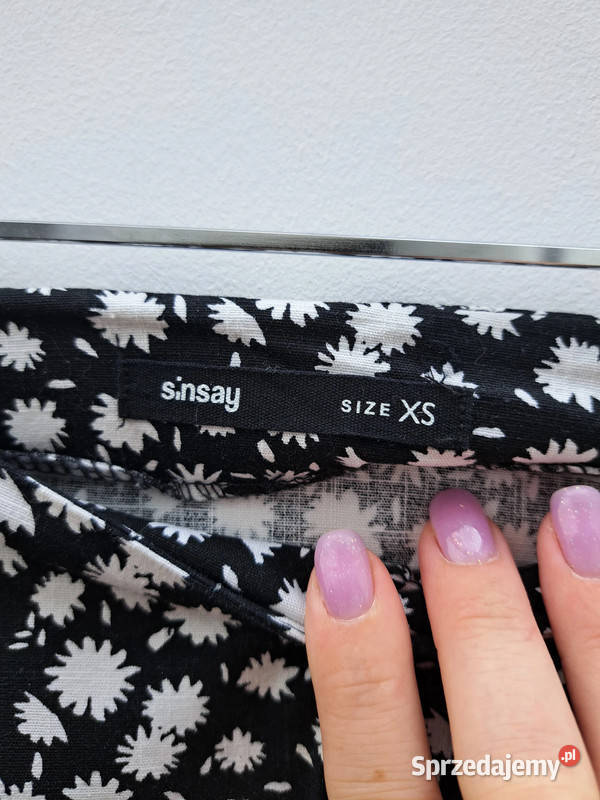 Mini spódniczka w kwiatki Sinsay XS Trąbki Wielkie