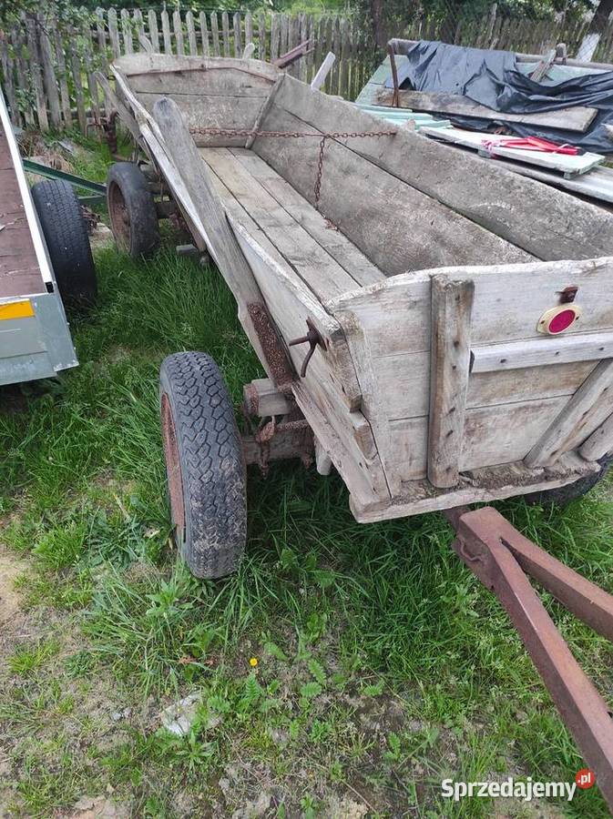 Wozy różne z zaczepem do ciagnika Wielkie Oczy