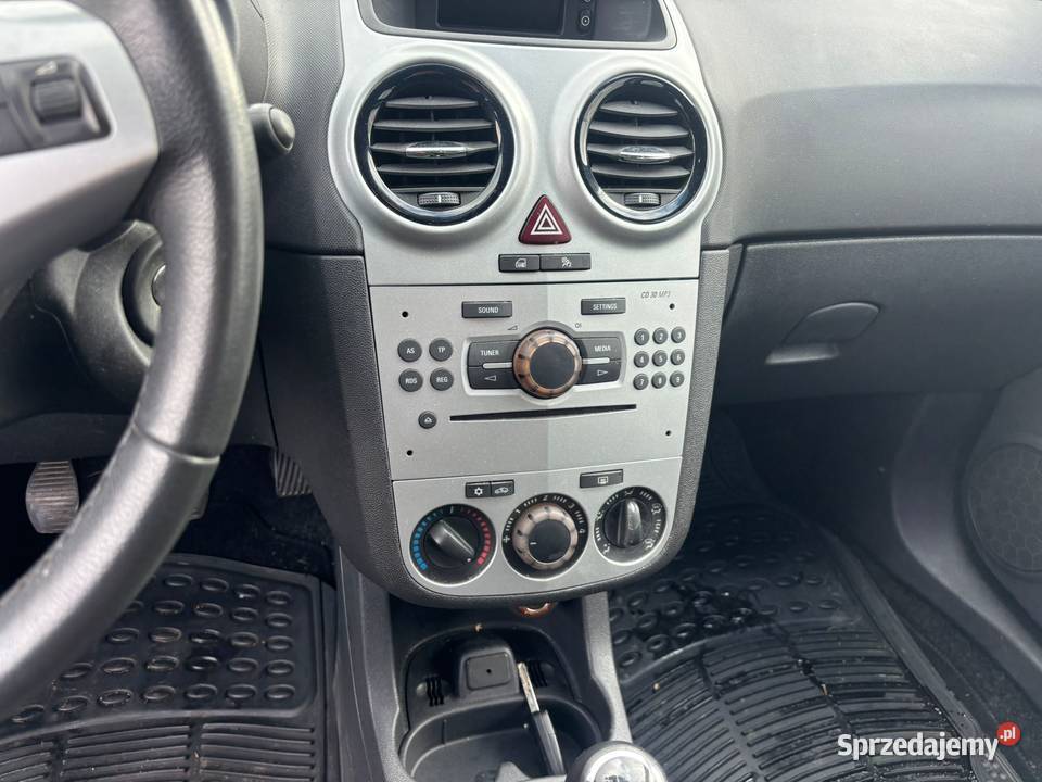 Opel Corsa D 12 Benzyna Klima Samochody osobowe śląskie Częstochowa sprzedam