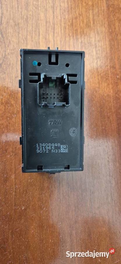 WŁĄCZNIK PODNOSZENIA SZYBY PRAWY PRZÓD 13408448 Gdynia sprzedam