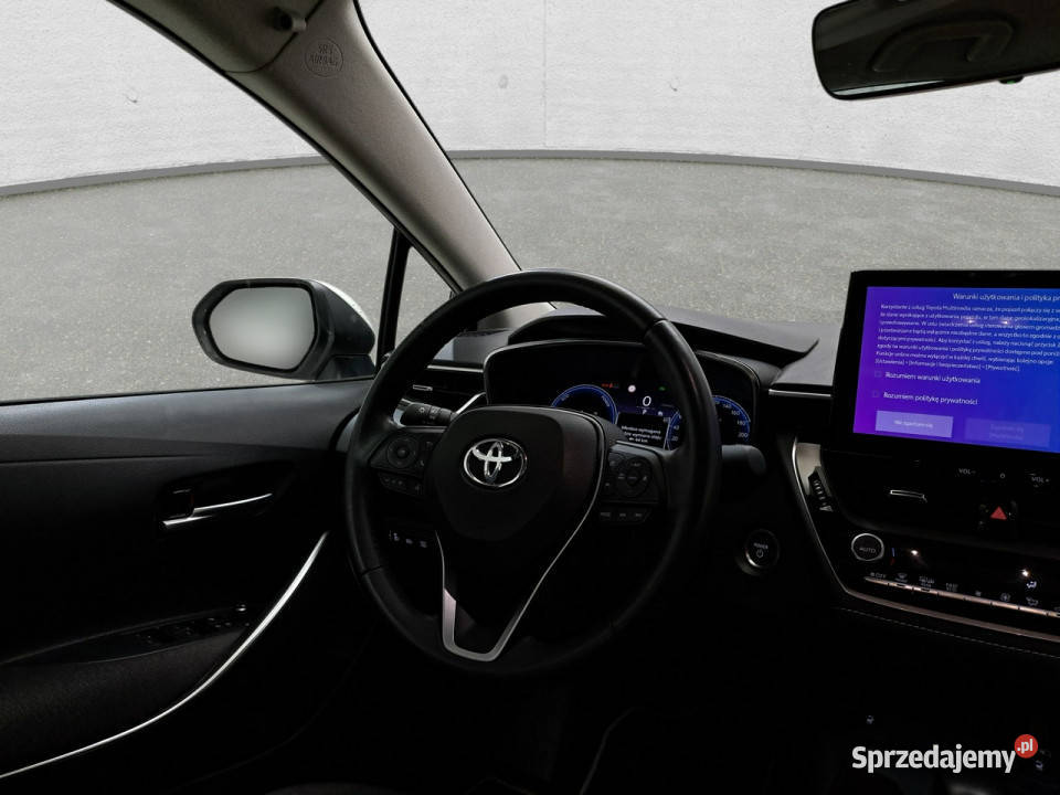 Toyota Corolla Seria E16 2012 Komorniki