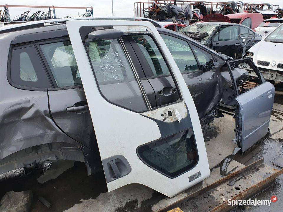 DRZWI PRAWE PRZÓD RENAULT MIDLUM D 280 E6 osobowe
