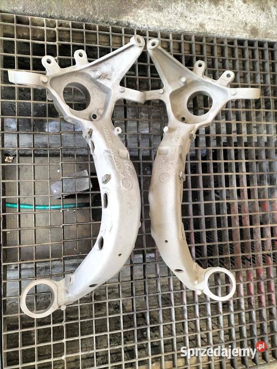 Zwrotnica prawy tylna BMW E46 COUPE CABRIO Poręba