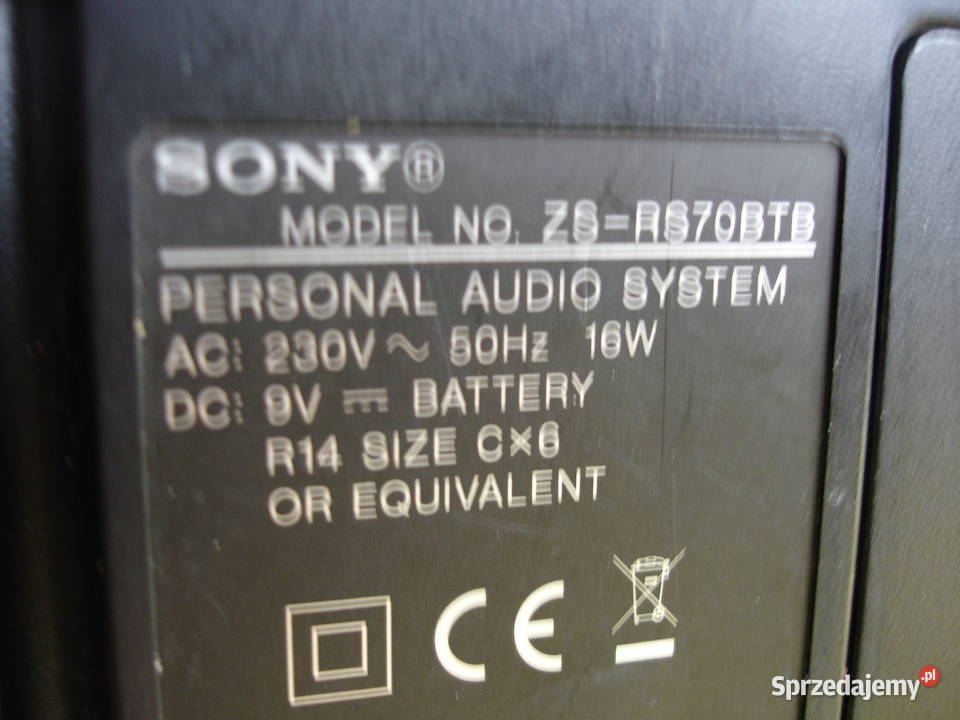 Radiomagnetofon z CD SONY ZSRS70BTB