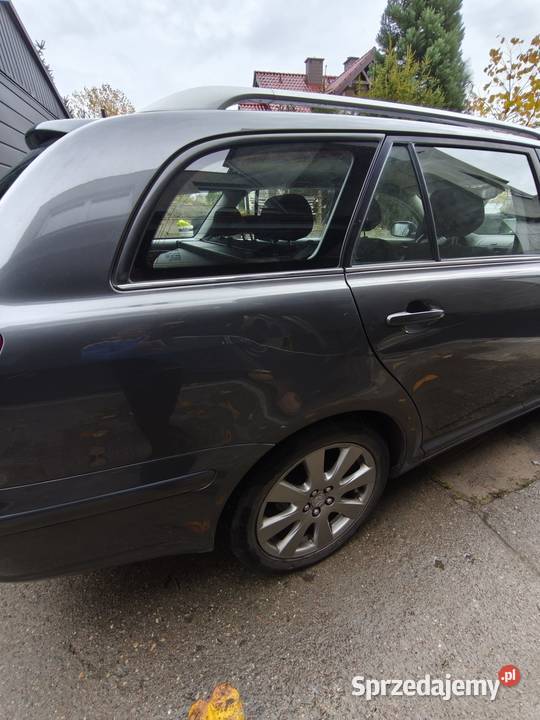 TOYOTA AVENSIS 2007r pomorskie