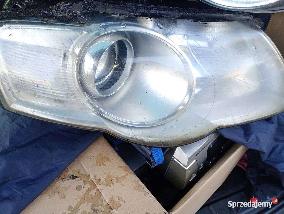 2 lampy passat b6 Jedna Valeo drugą chińczyk