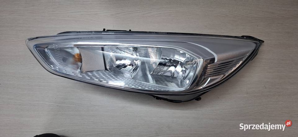 Lampa Reflektor Ford Focus Sandomierz sprzedam