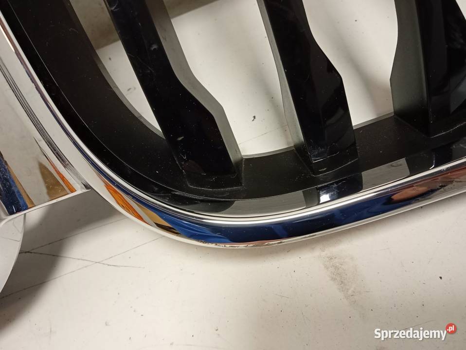 Grill przedni nerki BMW X1 F48 F49 LCI komplet