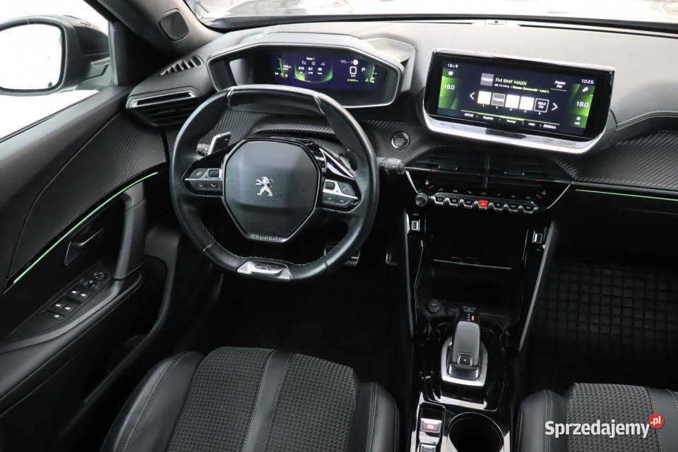 Peugeot 2008 12 PureTech skórzana tapicerka Zabrze
