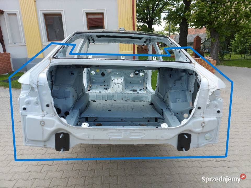 BMW 5 G60 530E xdrive Błotnik podłoga bagażnika sprzedam