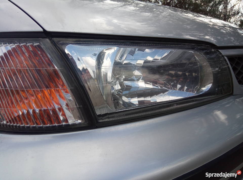 Nissan Almera 98 16 Pb 100 sedan benzyna sprzedam