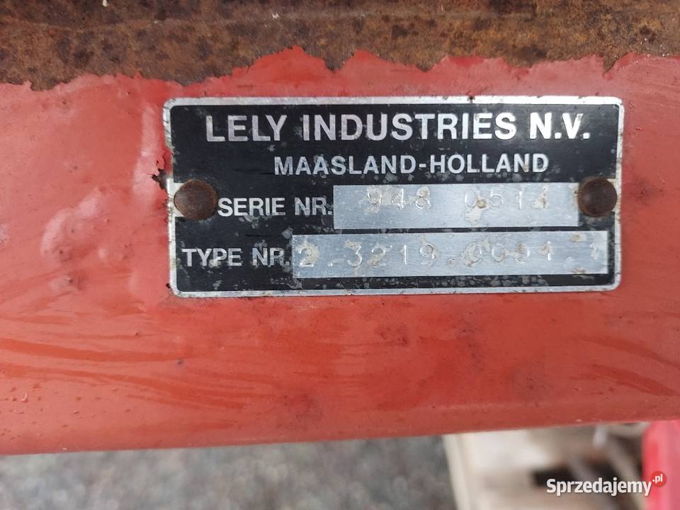 Rozsiewacz lely 1200l Serokomla sprzedam