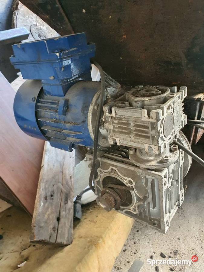 Piec z podajnikiem ekogroszek PLESZEW 19KW Krośniewice sprzedam