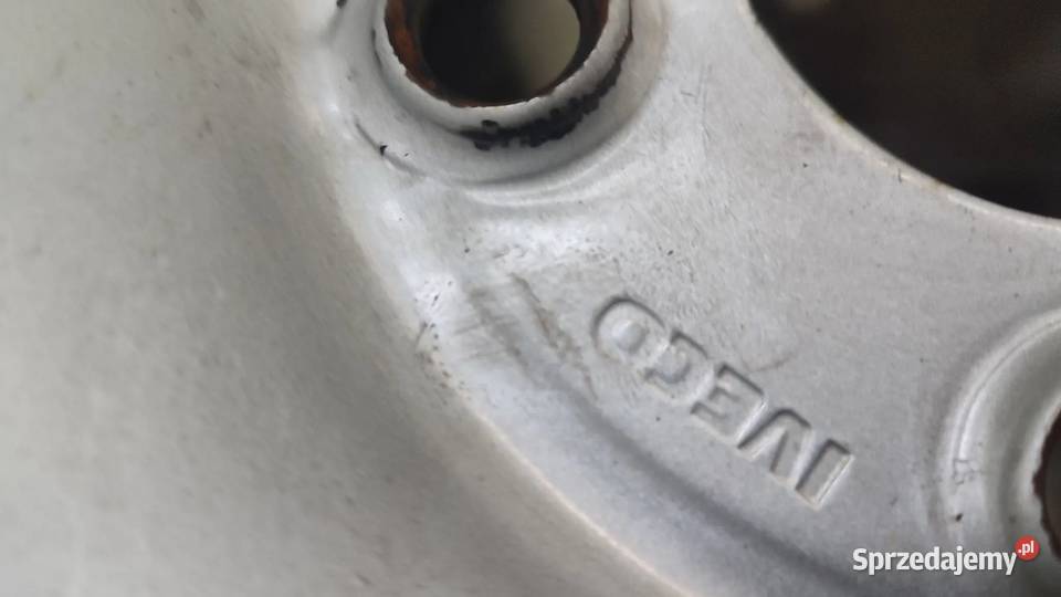 41RB2 FELGA STALOWA 5X118 6JX15H ET68 Iveco