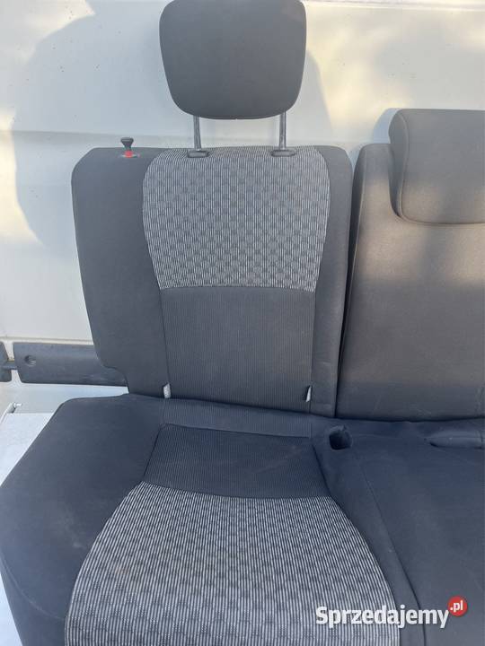 Tylna kanapa z oparciem Toyota yaris 222222km Gostynin