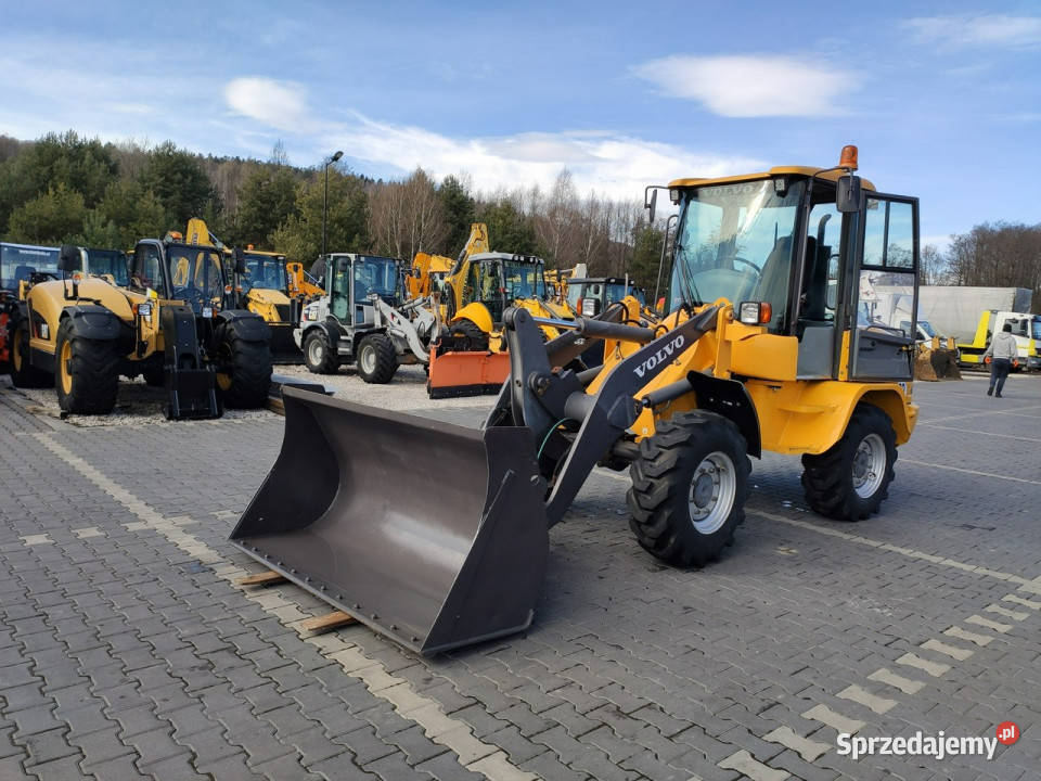 średnia kołowa Volvo L30B Pro Unikat Stan 5380 pełny VAT sprzedam