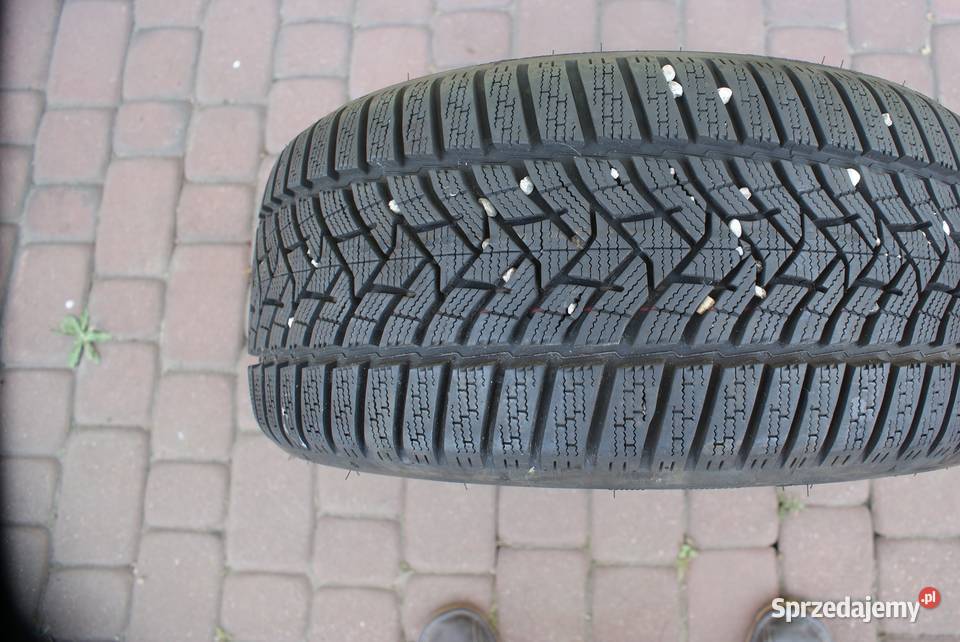 22540R18 92V Zimowa Pirelli dot3524 85mm Dynów