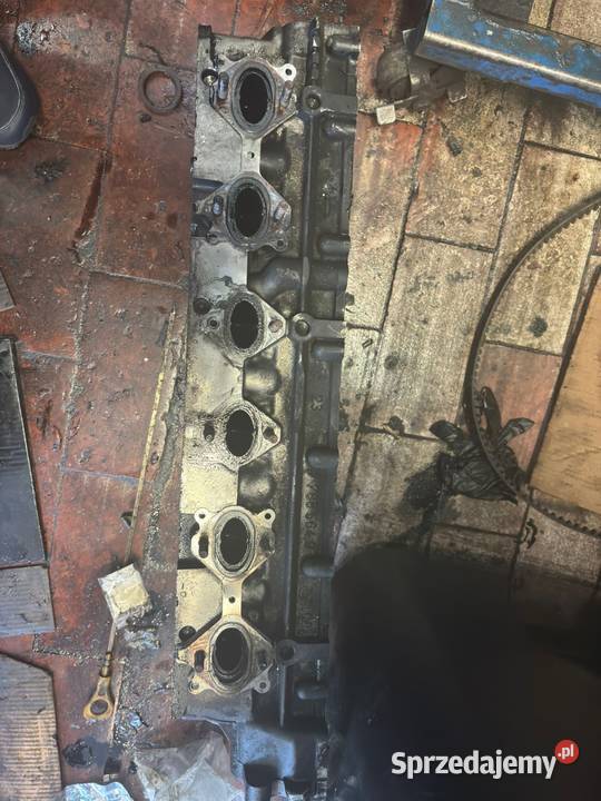 Głowica BMW M57 30 218 Silniki i osprzęt