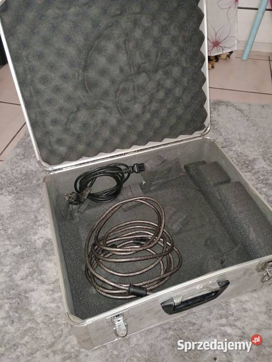 Sprzedam projektor multimedialny Sanyo xt16 Rybnik