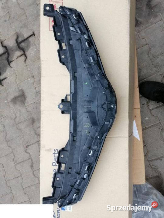 TOYOTA AVENSIS T29 2015 LIFT ATRAPA GRILL Kozubszczyzna