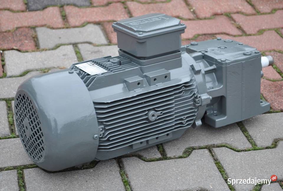 Motoreduktor 22kw 233obrmin LENZE