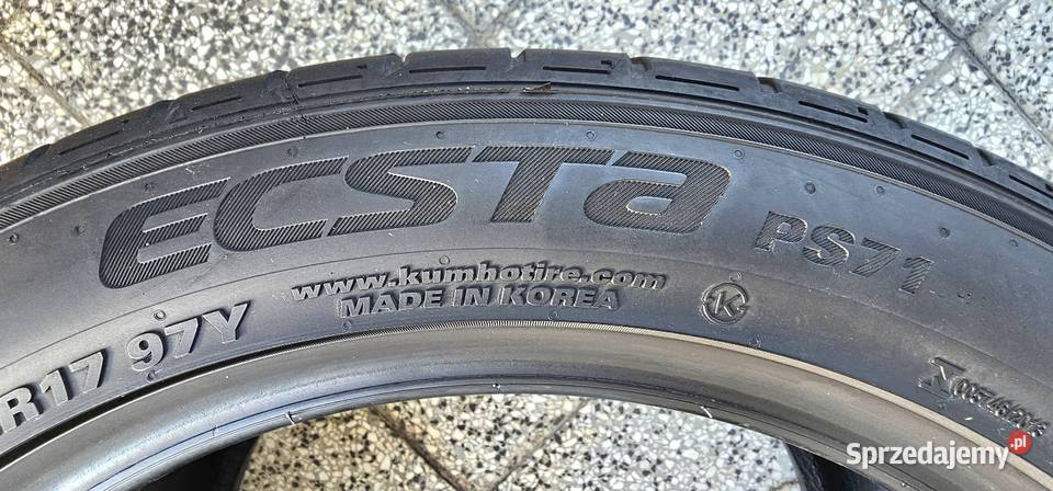 KUMHO 235 45 17 r 2