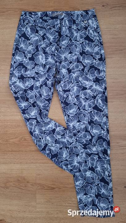 Orsay eleganckie spodnie damskie w kwiaty r XXS Darłowo