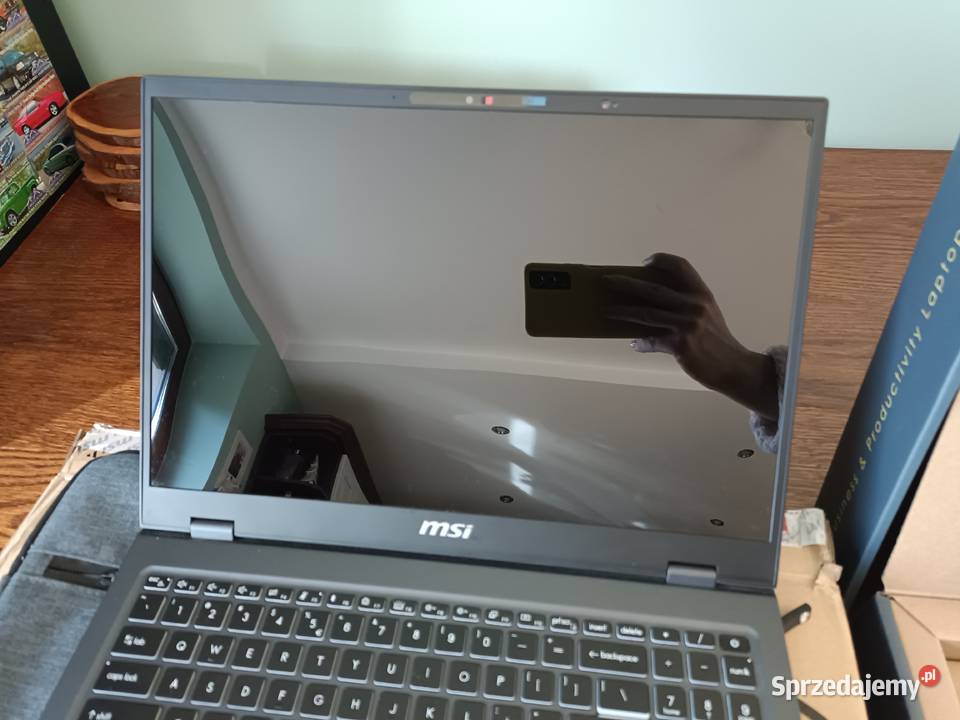 Laptop MSI Prestige 16 AI Evo B1MG009 Ultra 7 Intel Core i7 sprzedam