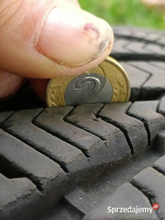 Sprzedam opony zimowe 18R 40 225 Krzelów sprzedam