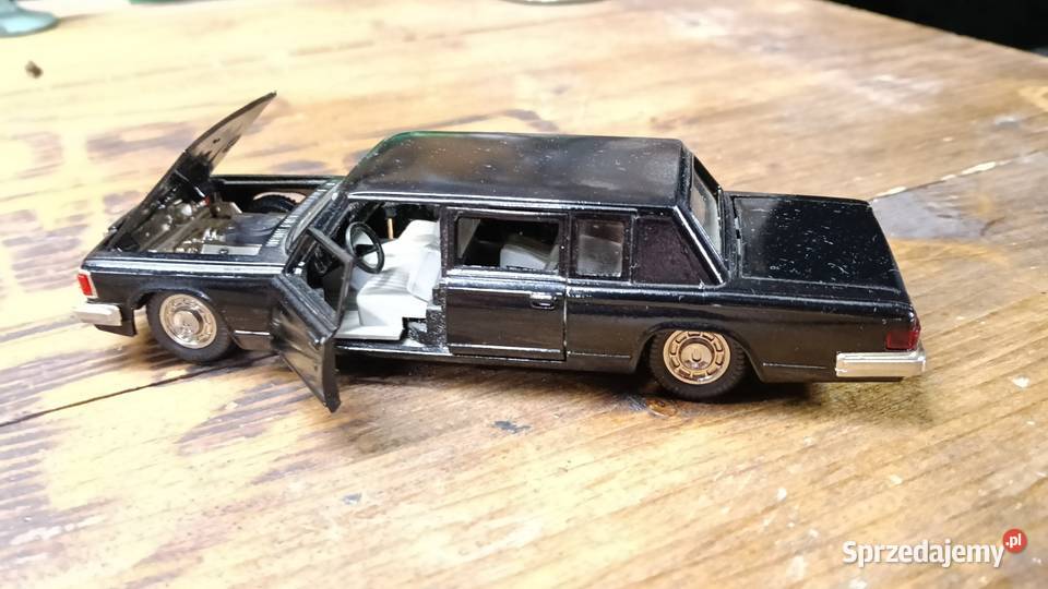 Ził 115 Wołga made in ZSRR 143 wielkopolskie Ostrów Wielkopolski