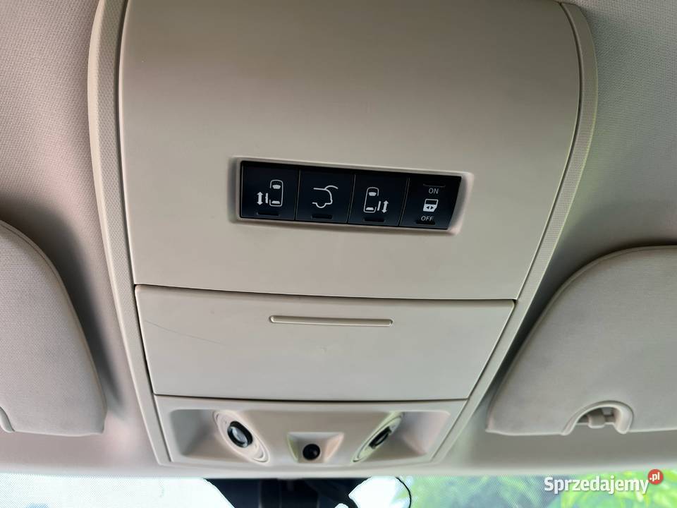 Chrysler Grand Voyager Touring 38 V6 LPG 7os Rok produkcji 2011 Janki