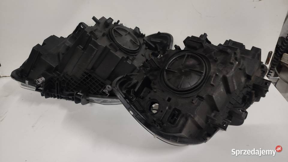BMW 2 F45 F46 Active Tourer Lampa lewa prawa Włoszczowa