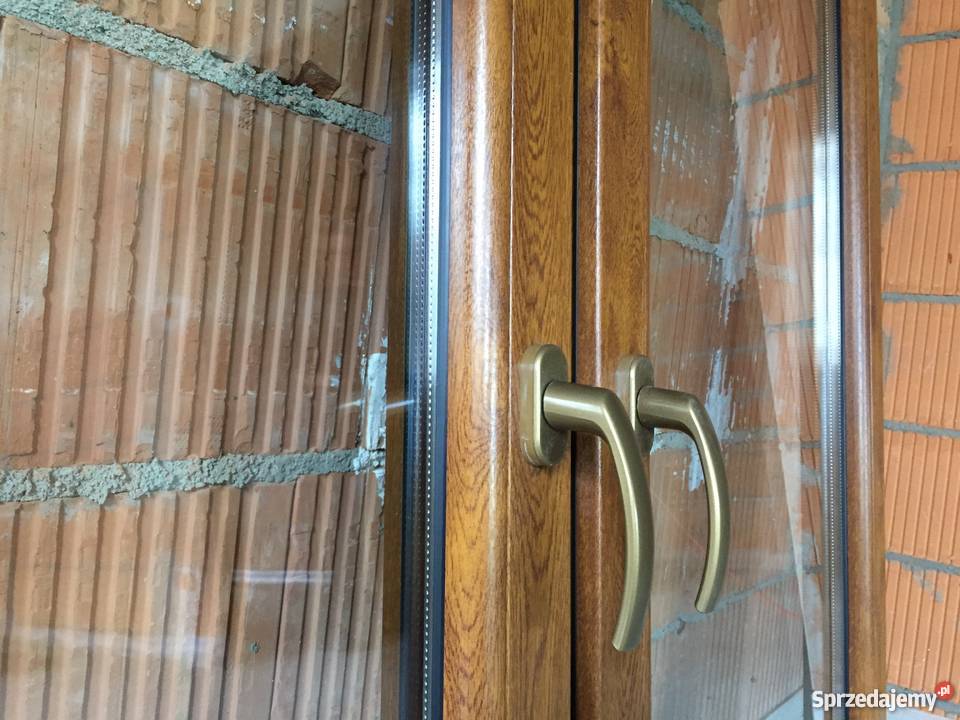 2 okna 150x155 złoty dąb Drzwi i okna Wrocław