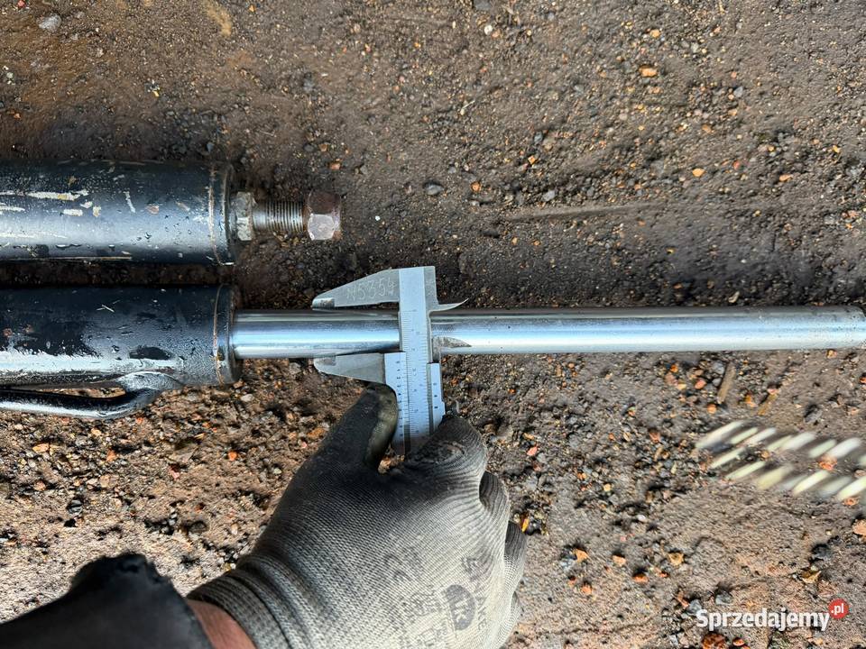 Siłownik hydrauliczny dwustronnego działania śląskie