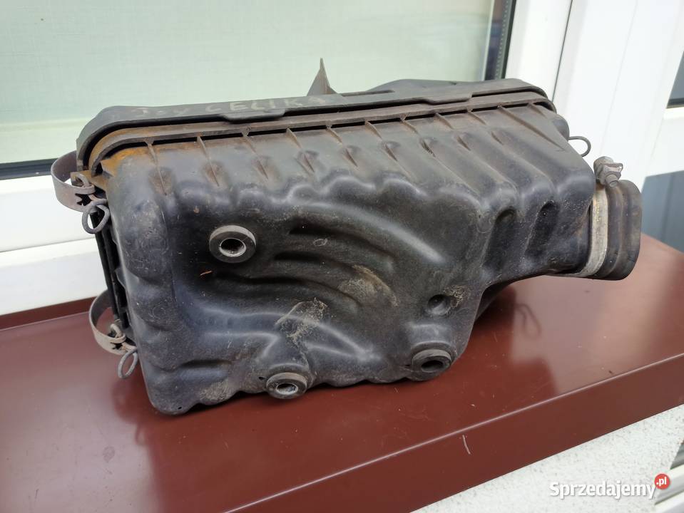 Toyota Celica T16 IV 4 obudowa filtra powietrza Sieradz
