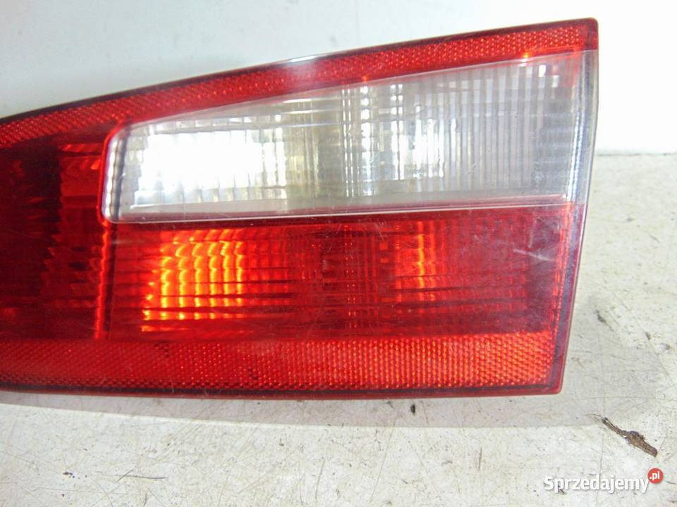 LAMPA PRAWA TYLNA TYŁ KLAPY RENAULT LAGUNA II
