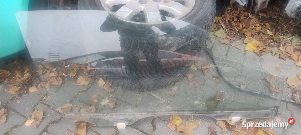 Szyba drzwi prawa Honda Civic VI osobowe Boczne (drzwi) Czajków