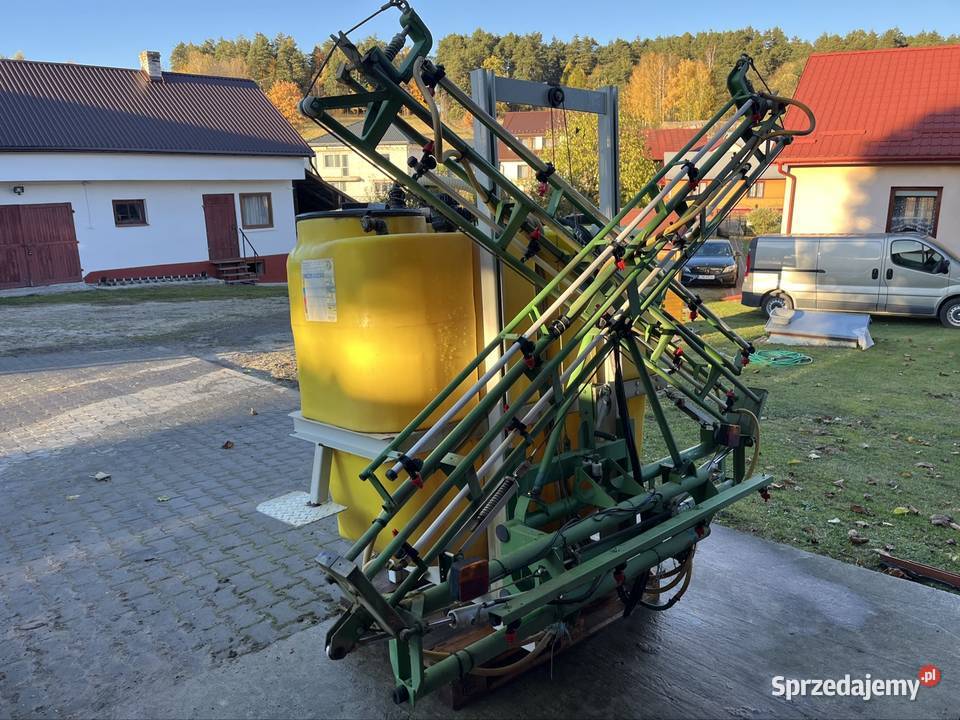 Opryskiwacz 1000 l 12 m hydrauliczny