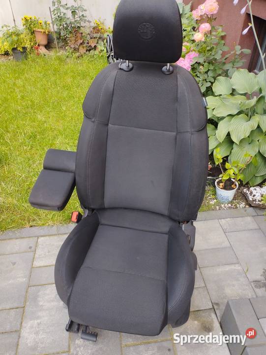 Alfa Romeo Giulietta fotele przódeuropa