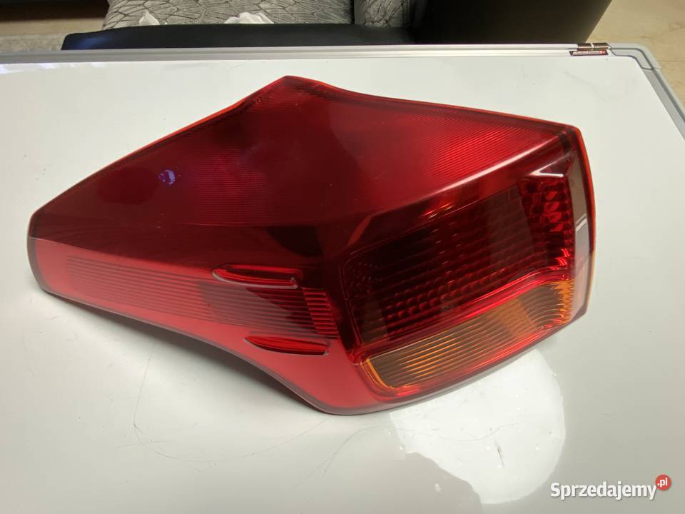 Toyota Rav4 2012 lampa tylna tył lewa Europa osobowe Części Kozubszczyzna
